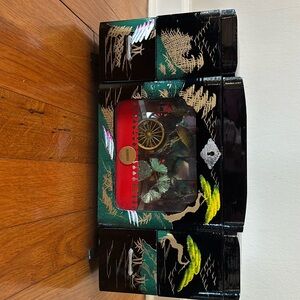 Vintage Black Laquer Japanese Jewelry Music Box with Rickshaw